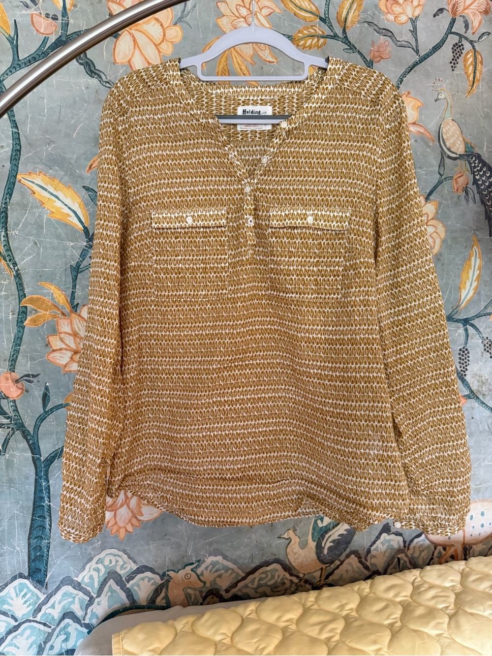 Holding Horses Anthropologie Mustard Abstract Print Popover Blouse Size 12